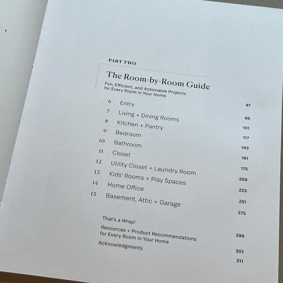 Minimalista: Your Step-by-Step Guide to a Better Home, Wardrobe, and Life Book - Picture 5 of 6